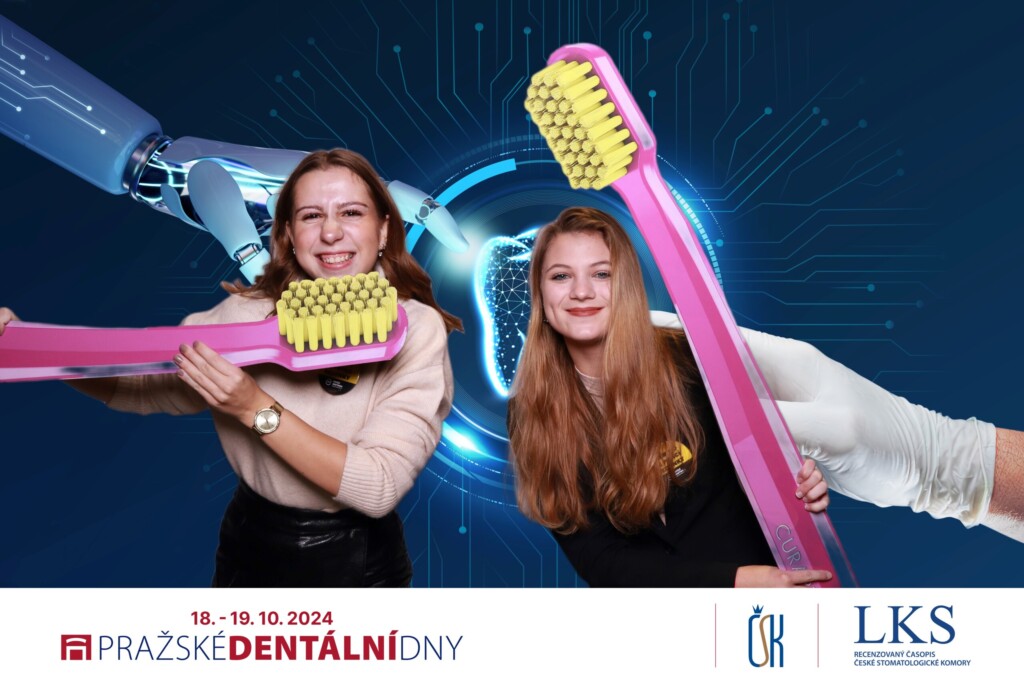 Fotka z firemního fotokoutku Fotící bedýnka v Praze na Pražských dentálních dnech.